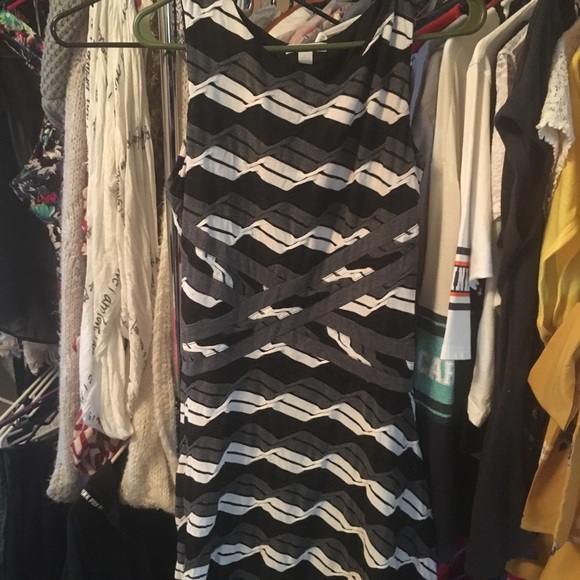 Tops - Picture 8 of 8